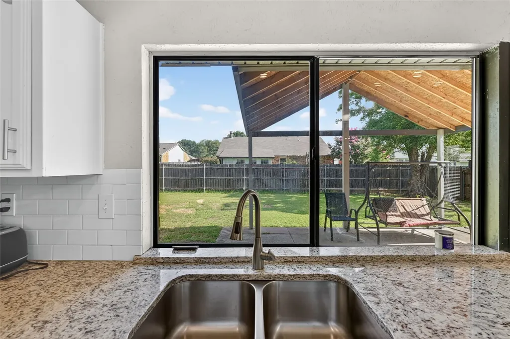 3825 Hackberry Lane Bedford TX 76021