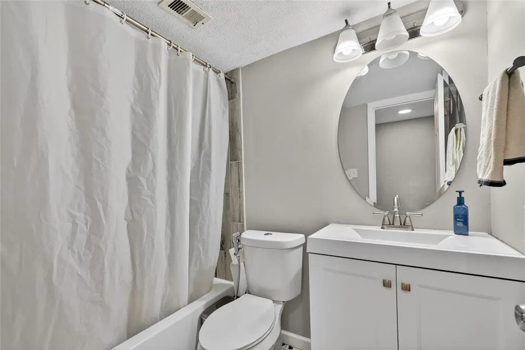 3825 Hackberry Lane Bedford TX 76021