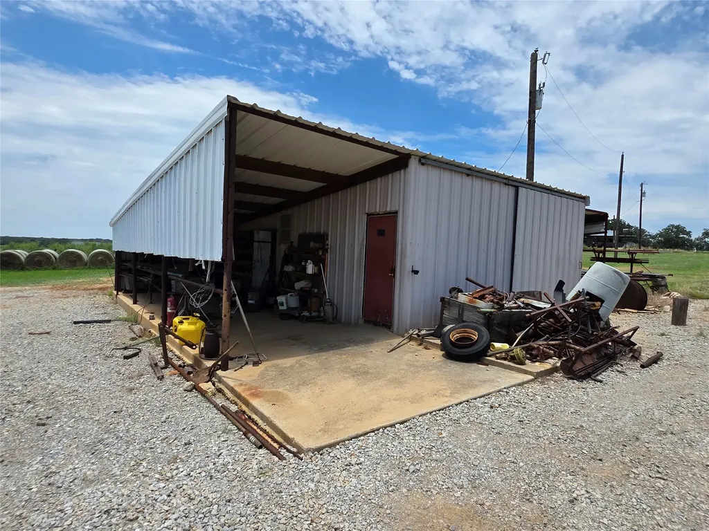 2251 Fm 585 Bangs TX 76823