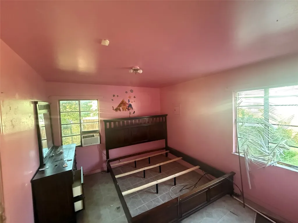 426 Krueger Street Dallas TX 75224