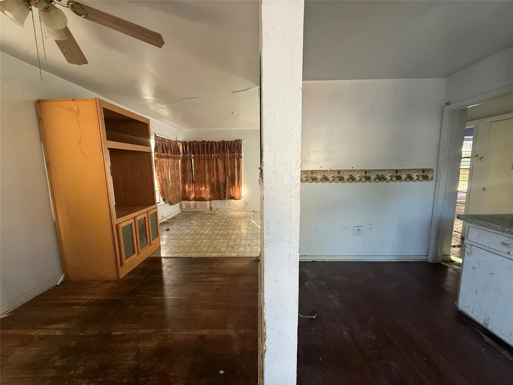 426 Krueger Street Dallas TX 75224
