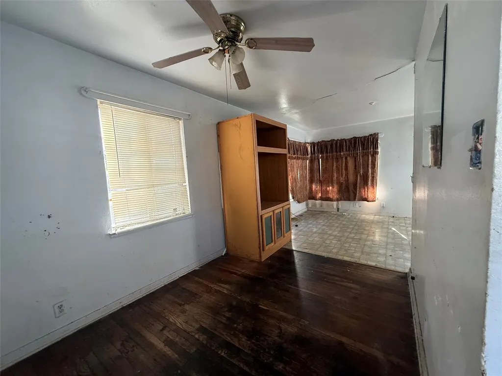 426 Krueger Street Dallas TX 75224