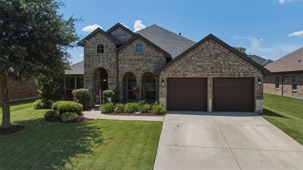 2955 Geneva Drive Grand Prairie TX 75054