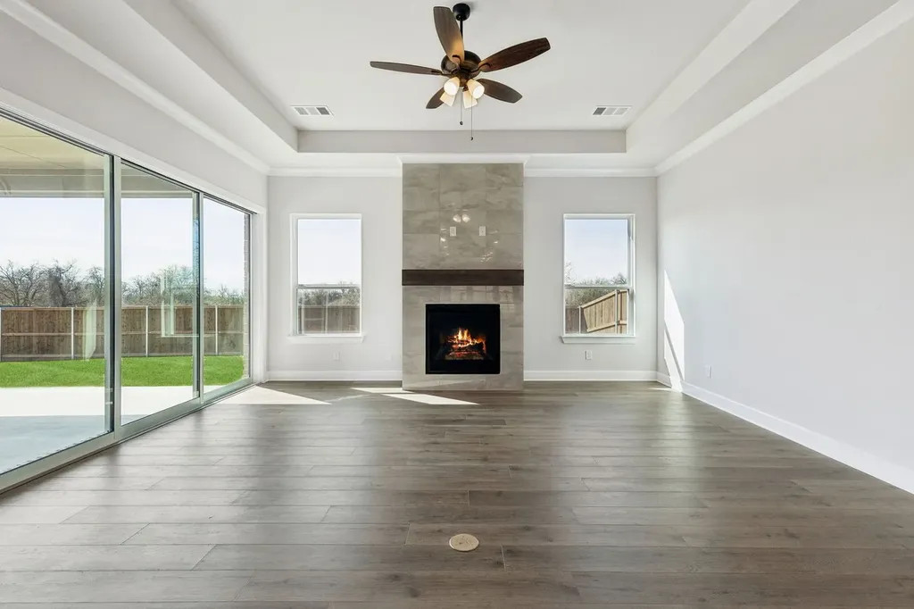 208 Bristol Lane Azle TX 76020