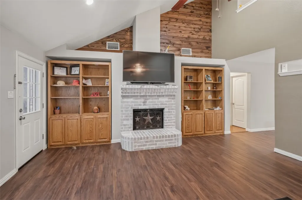 2213 Deep Valley Drive Mckinney TX 75071