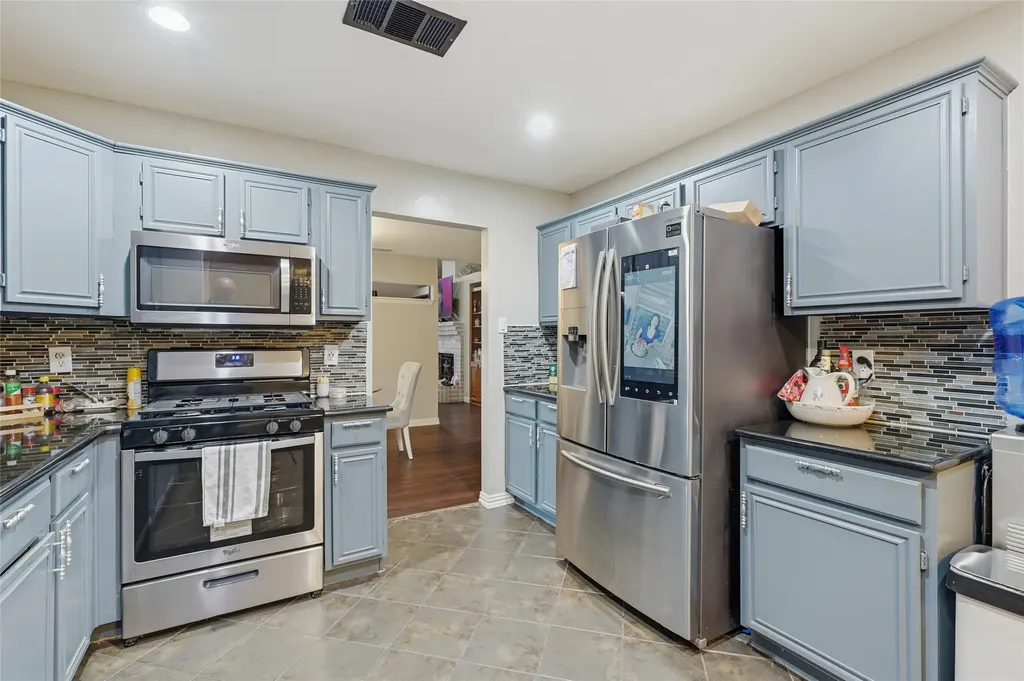 2213 Deep Valley Drive Mckinney TX 75071