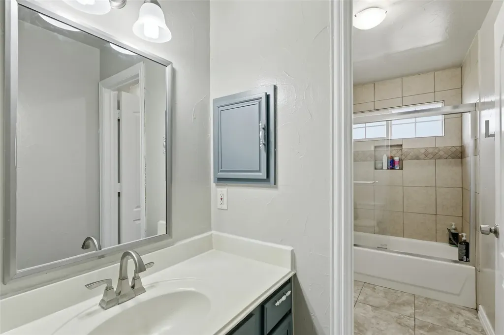 2213 Deep Valley Drive Mckinney TX 75071