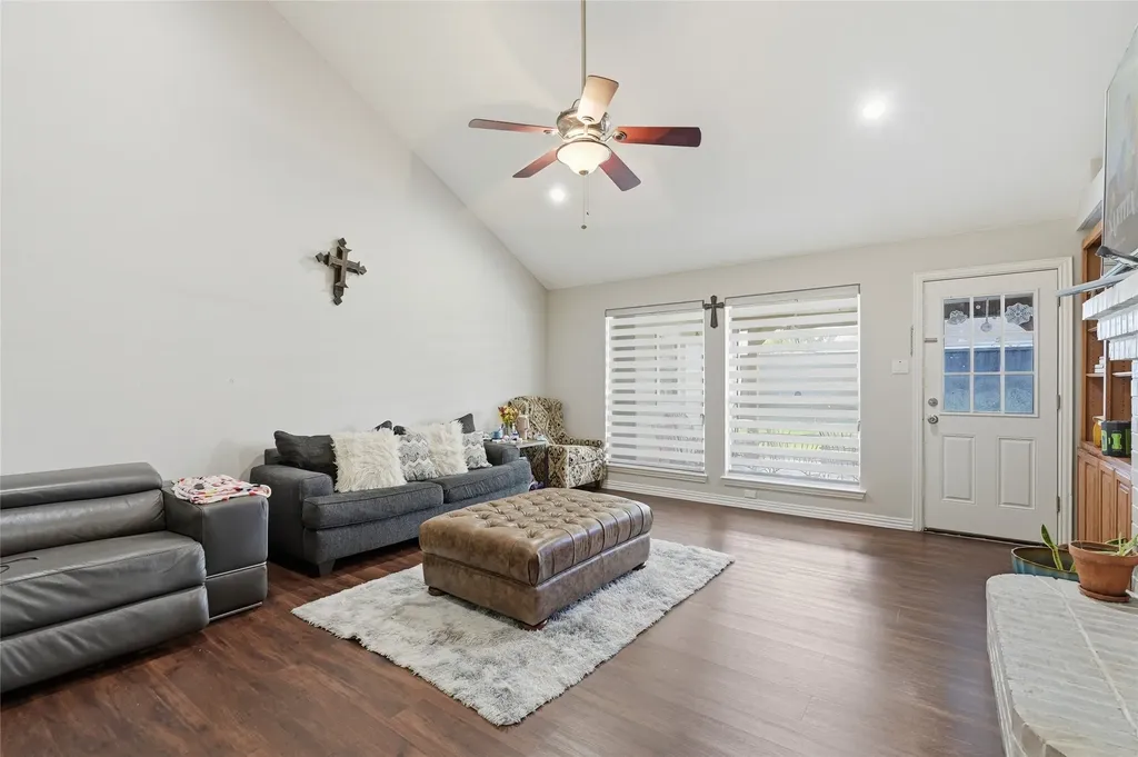 2213 Deep Valley Drive Mckinney TX 75071