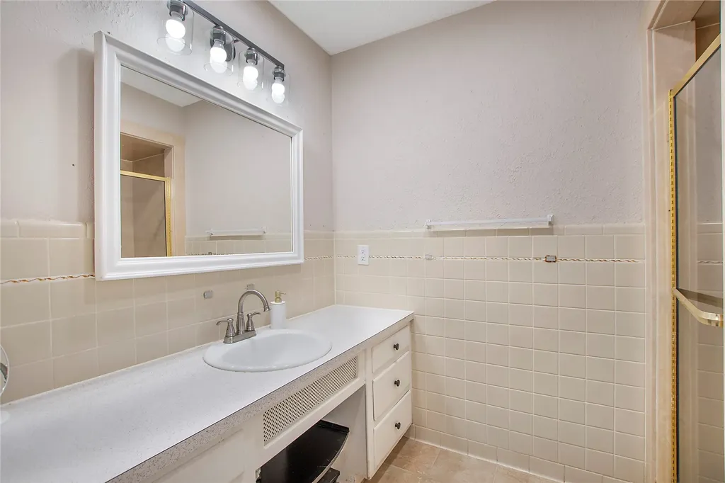 2507 Jewell Drive Arlington TX 76016