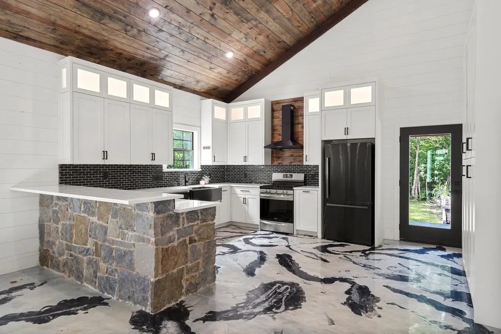 3808 Silver Street Greenville TX 75401