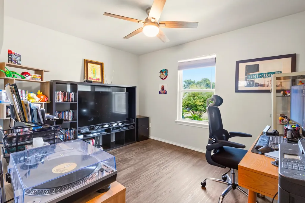 1634 E Missouri Avenue Dallas TX 75216