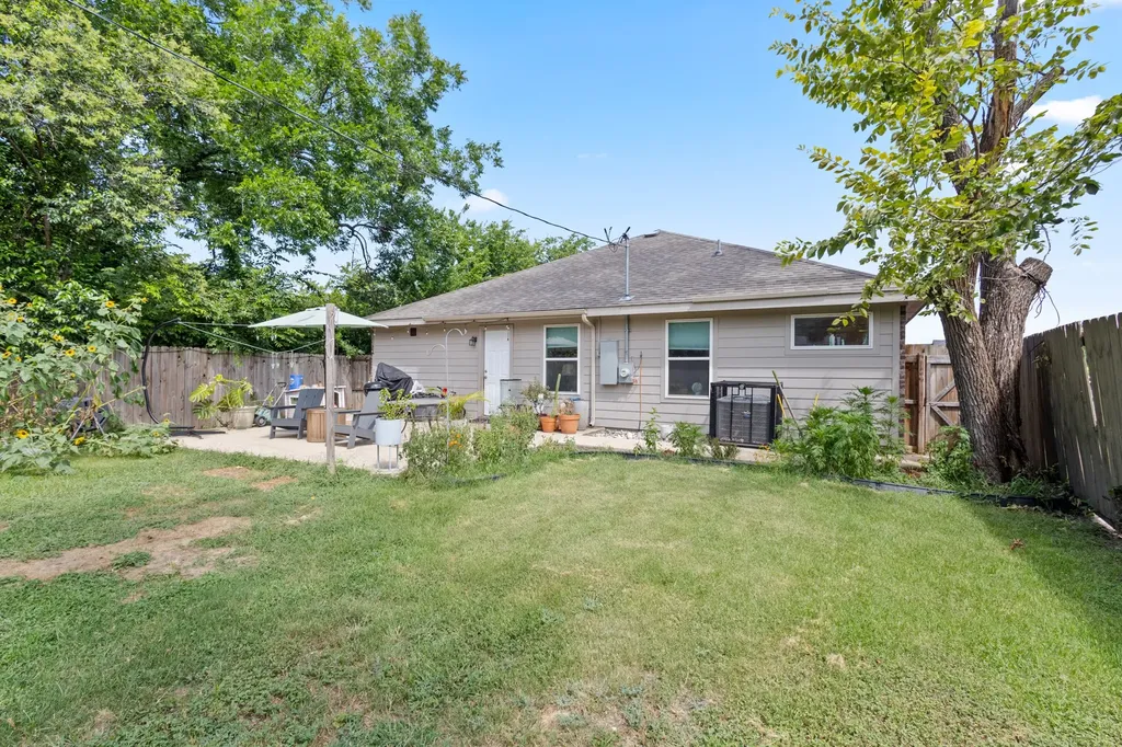 1634 E Missouri Avenue Dallas TX 75216