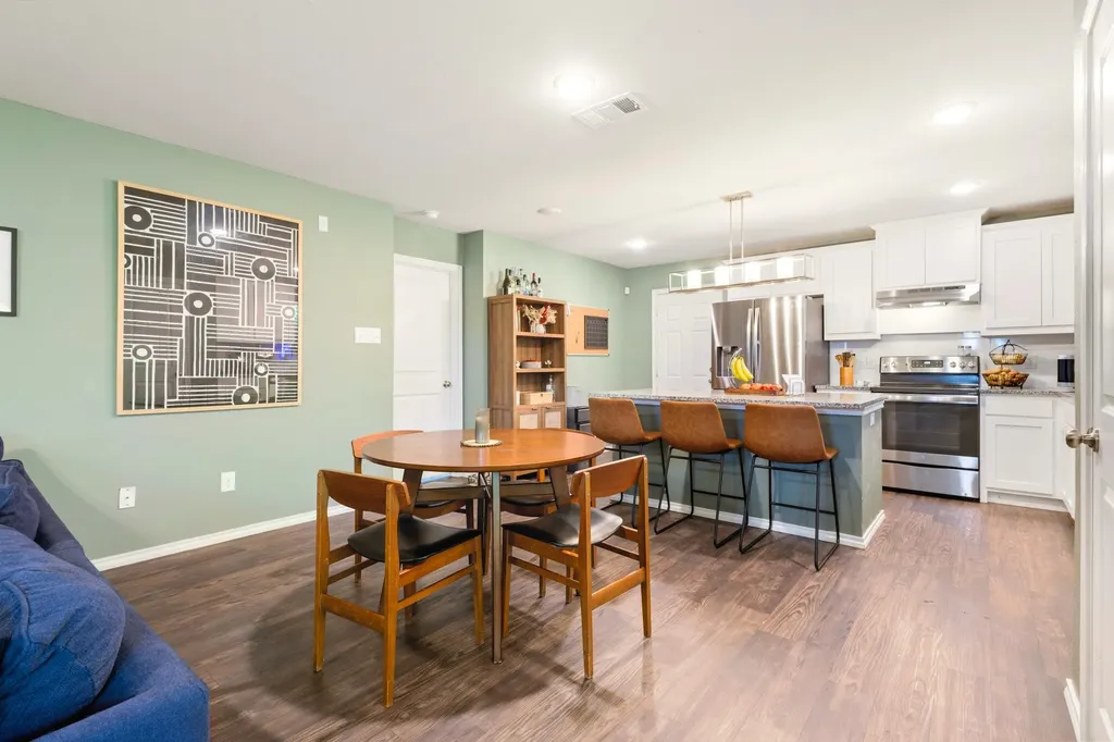 1634 E Missouri Avenue Dallas TX 75216