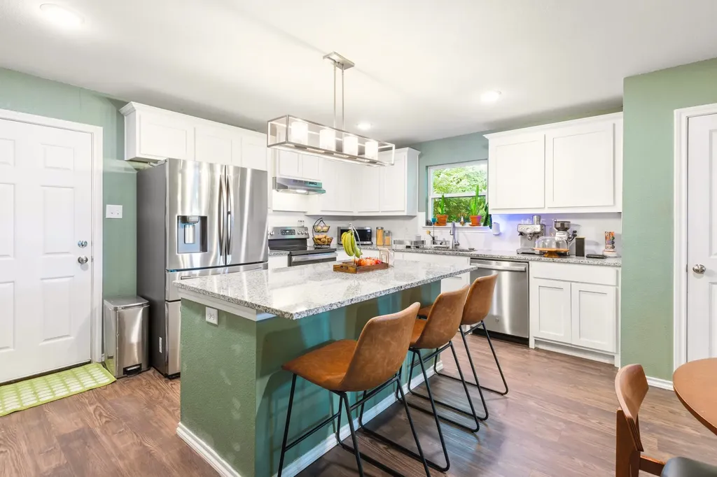 1634 E Missouri Avenue Dallas TX 75216