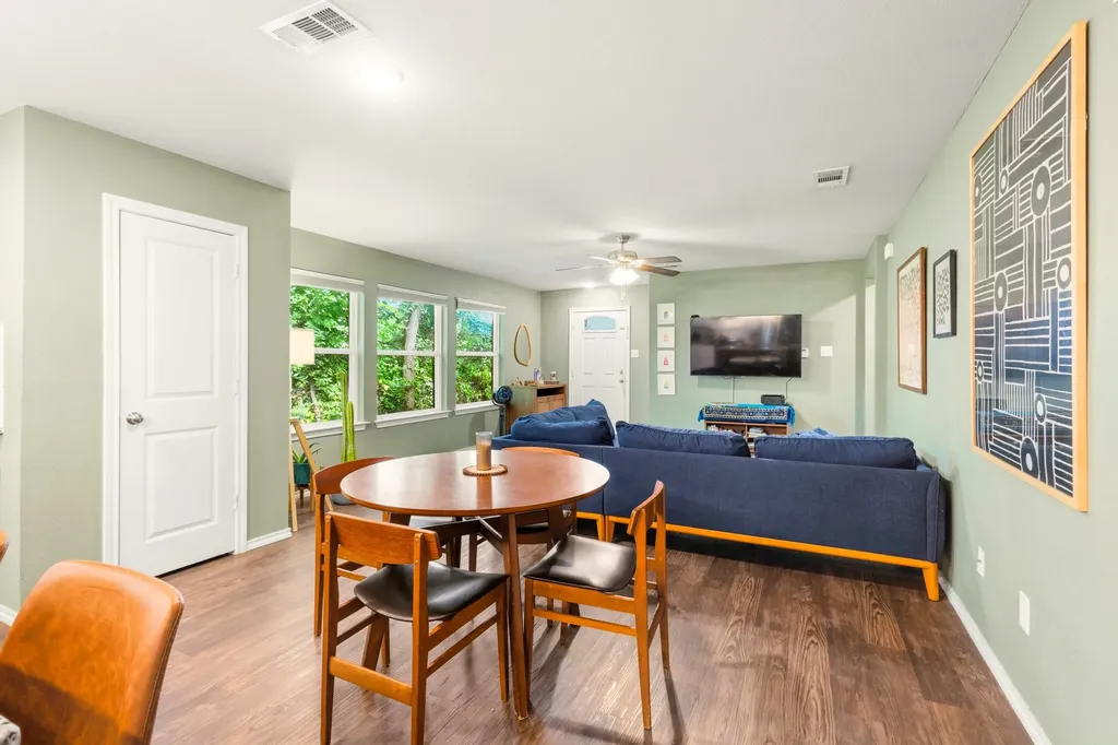 1634 E Missouri Avenue Dallas TX 75216