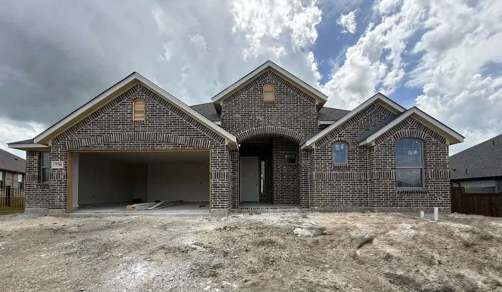 7701 Sheaves Trail Joshua TX 76058