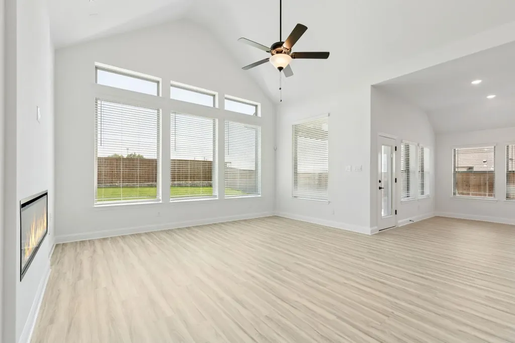 7701 Sheaves Trail Joshua TX 76058
