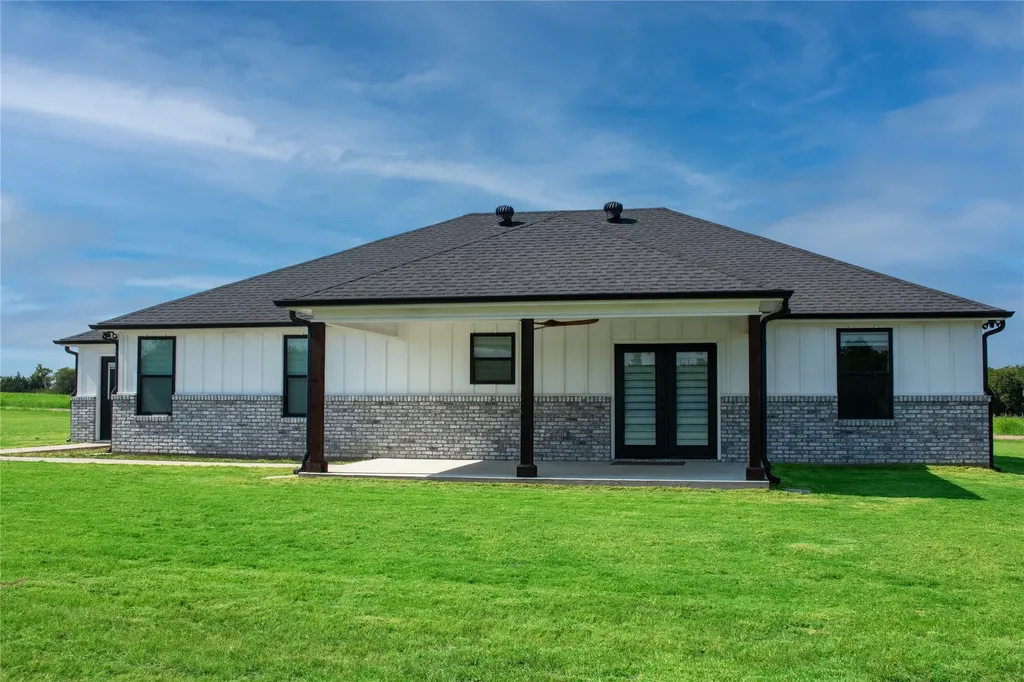 352 Private Road Honey Grove TX 75446