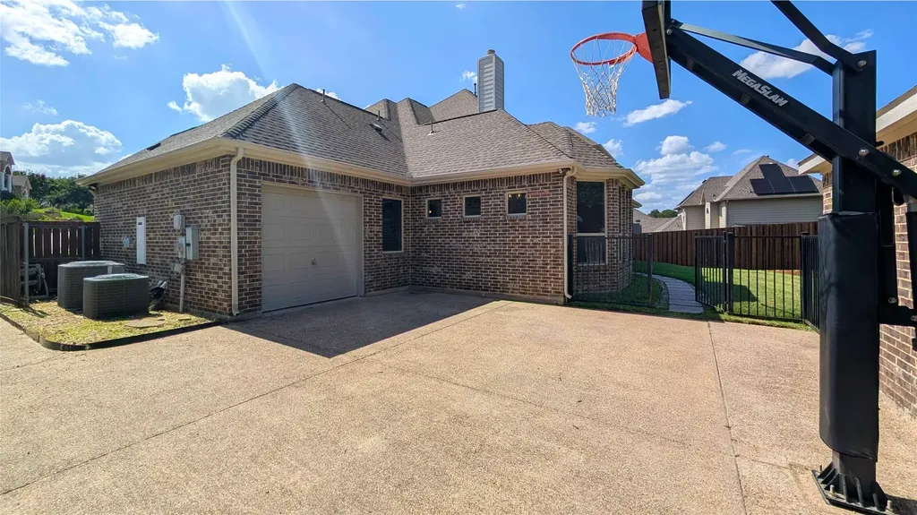 2201 Windswept Place Arlington TX 76012