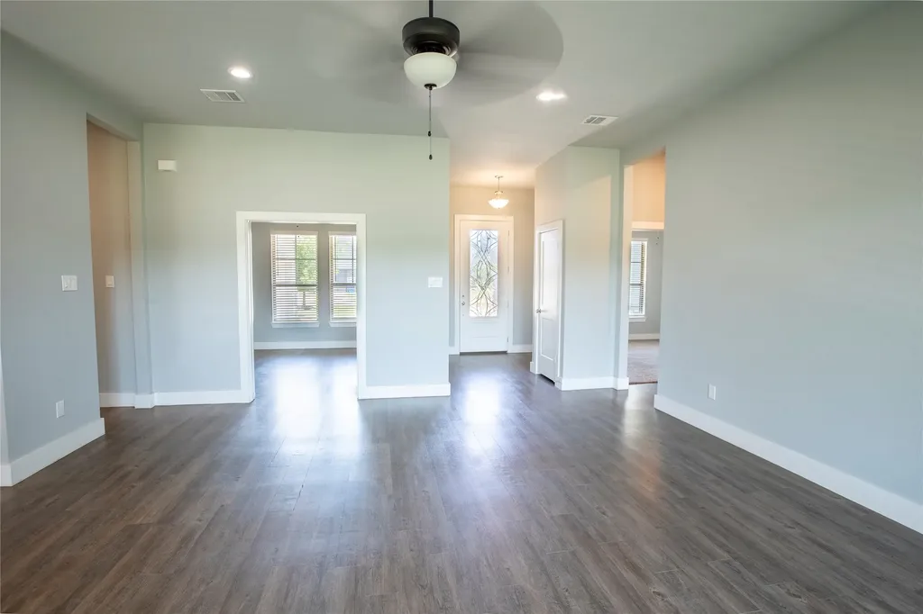 1305 Carnoustie Drive Ennis TX 75119