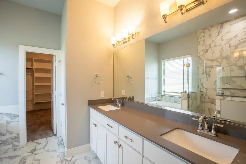 1305 Carnoustie Drive Ennis TX 75119