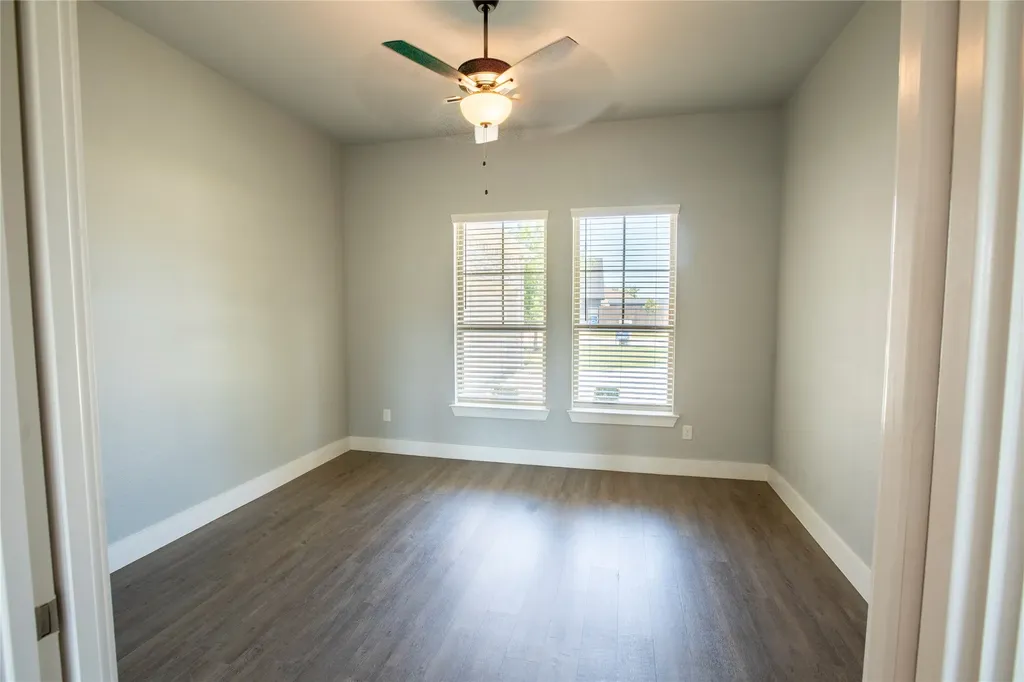 1305 Carnoustie Drive Ennis TX 75119