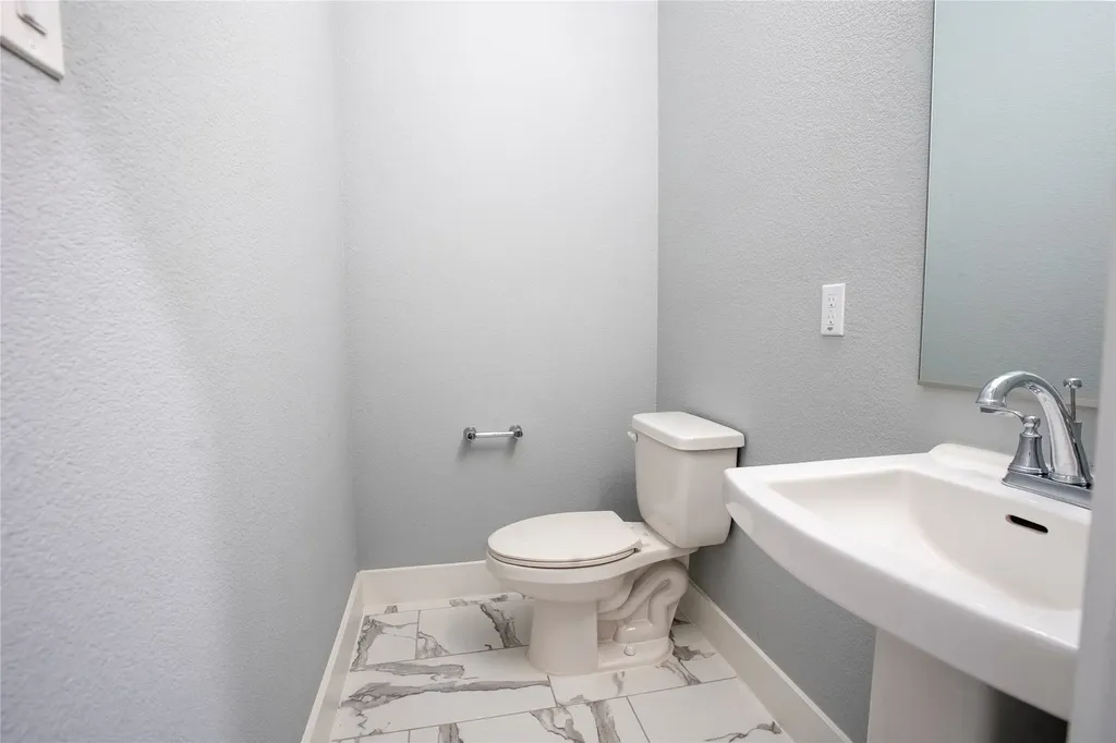 1305 Carnoustie Drive Ennis TX 75119