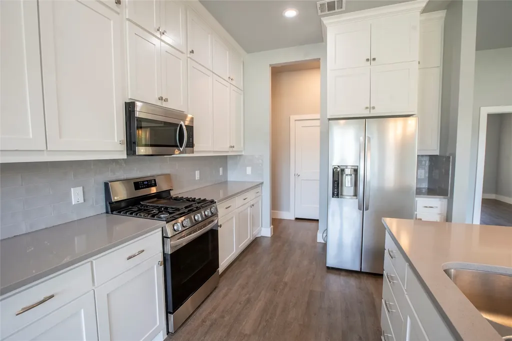 1305 Carnoustie Drive Ennis TX 75119