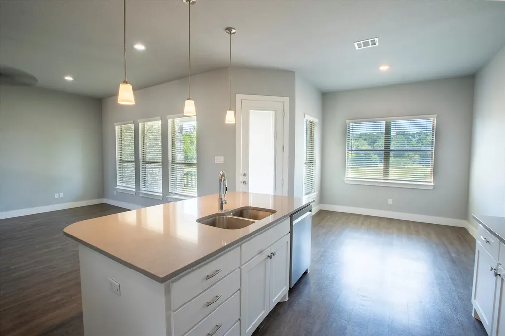 1305 Carnoustie Drive Ennis TX 75119