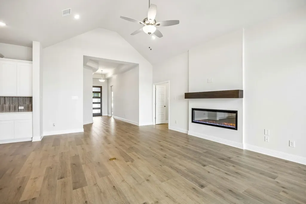 707 Cherry Bark Trail Waxahachie TX 75165