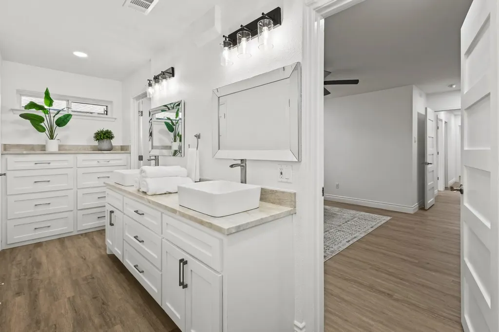 4105 Candlenut Lane Dallas TX 75244