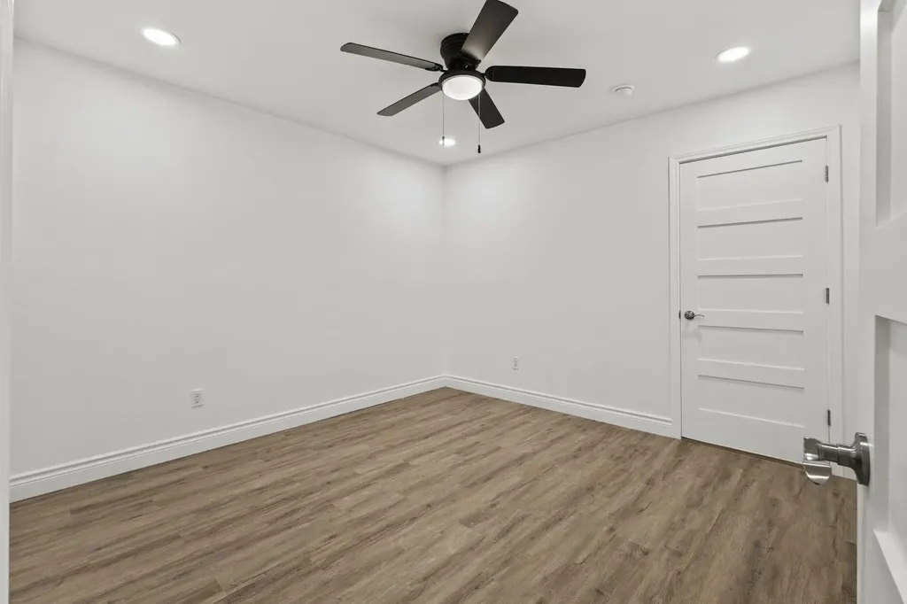 4105 Candlenut Lane Dallas TX 75244