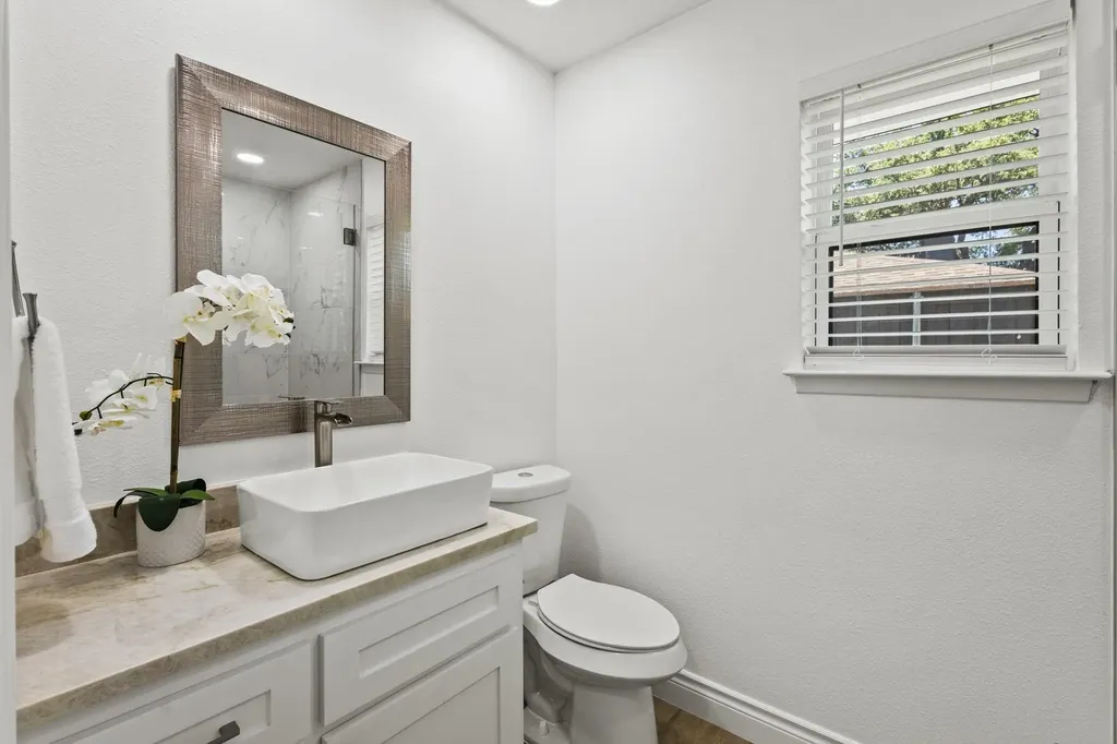 4105 Candlenut Lane Dallas TX 75244