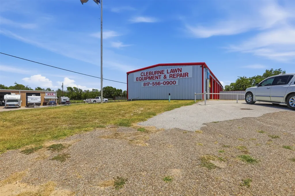 1605 S Main Street Cleburne TX 76033