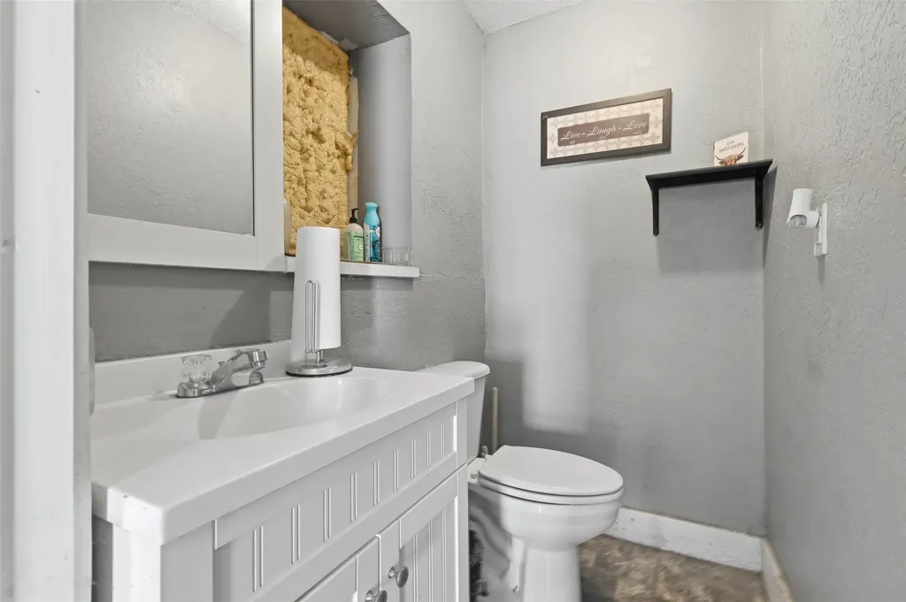1605 S Main Street Cleburne TX 76033