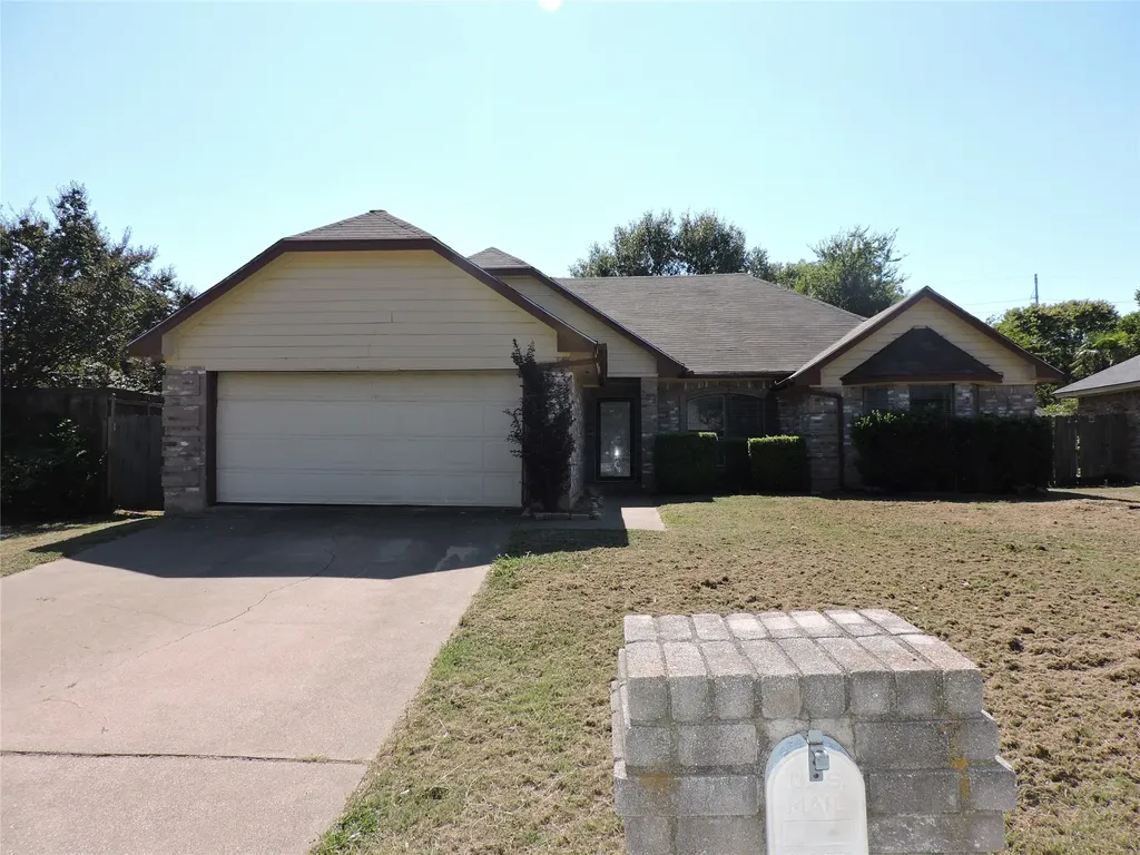 224 Timber Creek Drive Burleson TX 76028