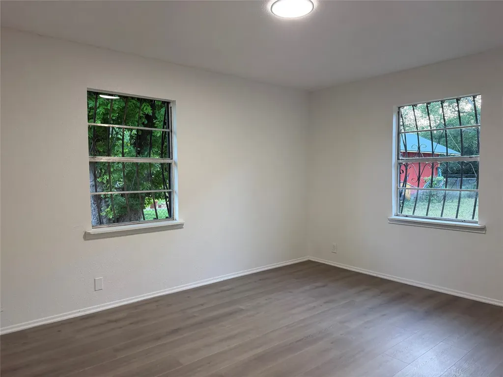 1060 Gardner Road Austin TX 78721