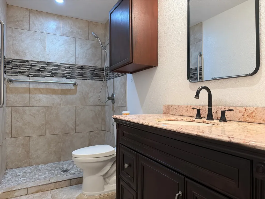 1060 Gardner Road Austin TX 78721