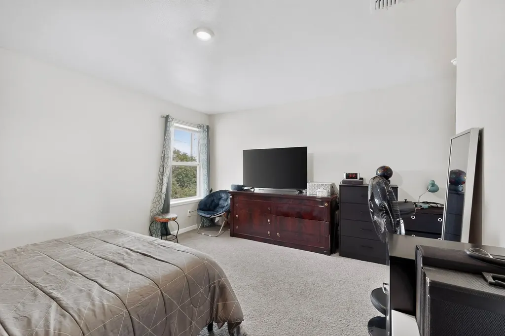 218 Banjo Trail Newark TX 76071