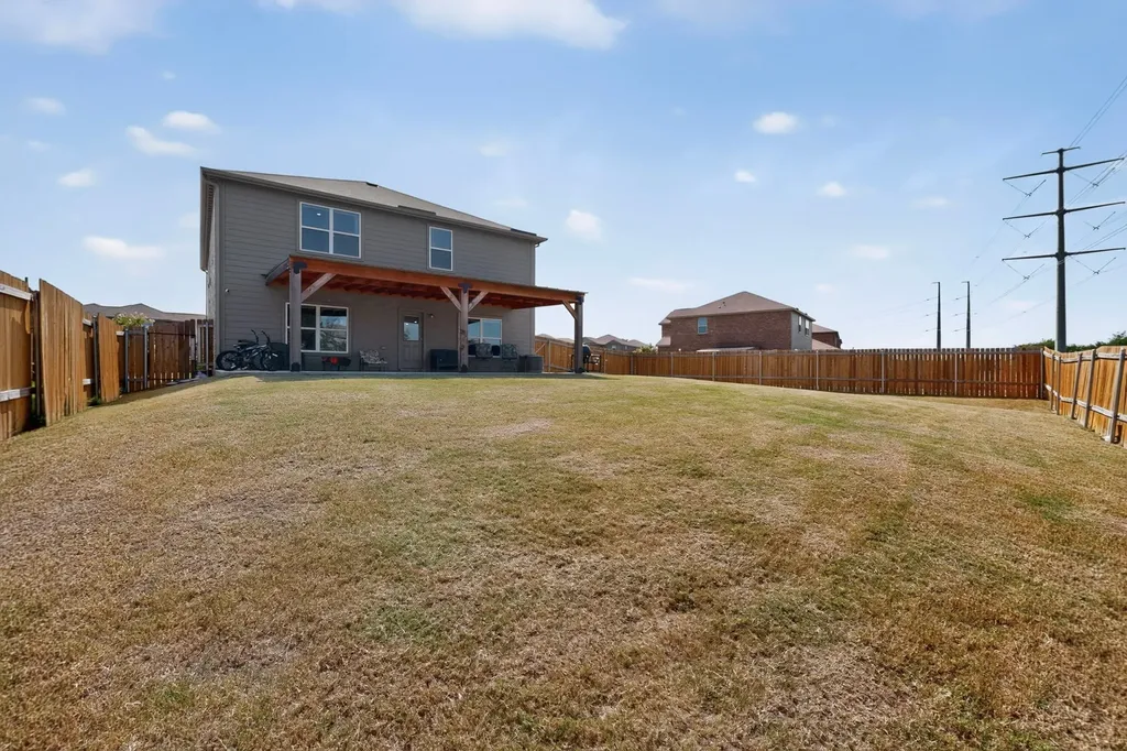 218 Banjo Trail Newark TX 76071