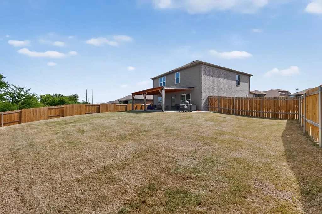 218 Banjo Trail Newark TX 76071