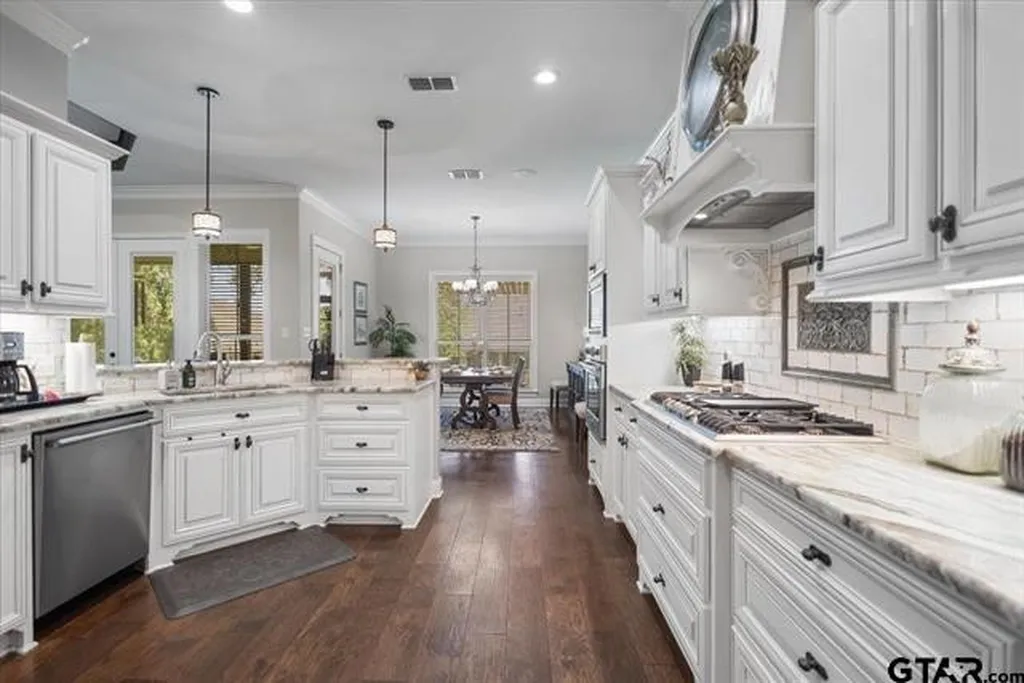 332 Hines Crossing Bullard TX 75757
