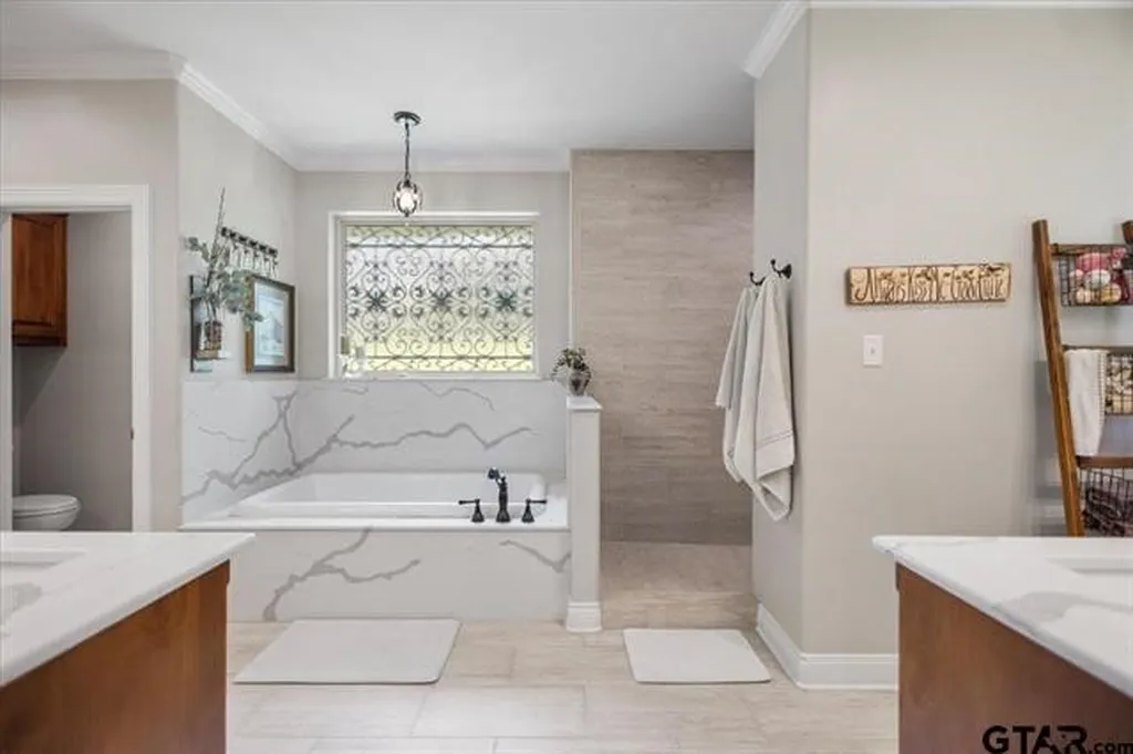 332 Hines Crossing Bullard TX 75757