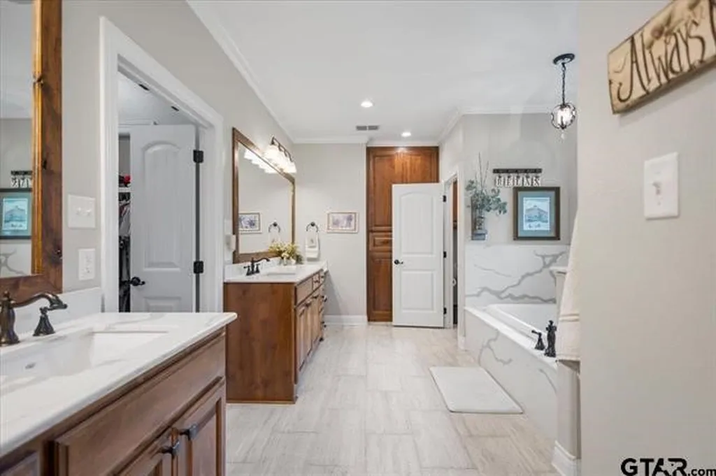 332 Hines Crossing Bullard TX 75757