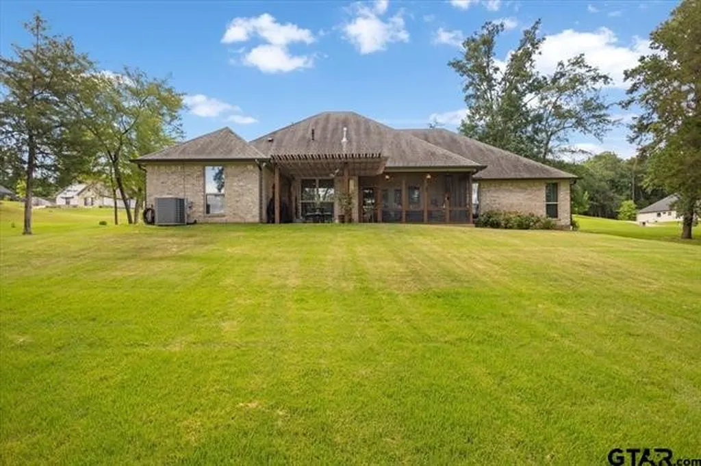 332 Hines Crossing Bullard TX 75757