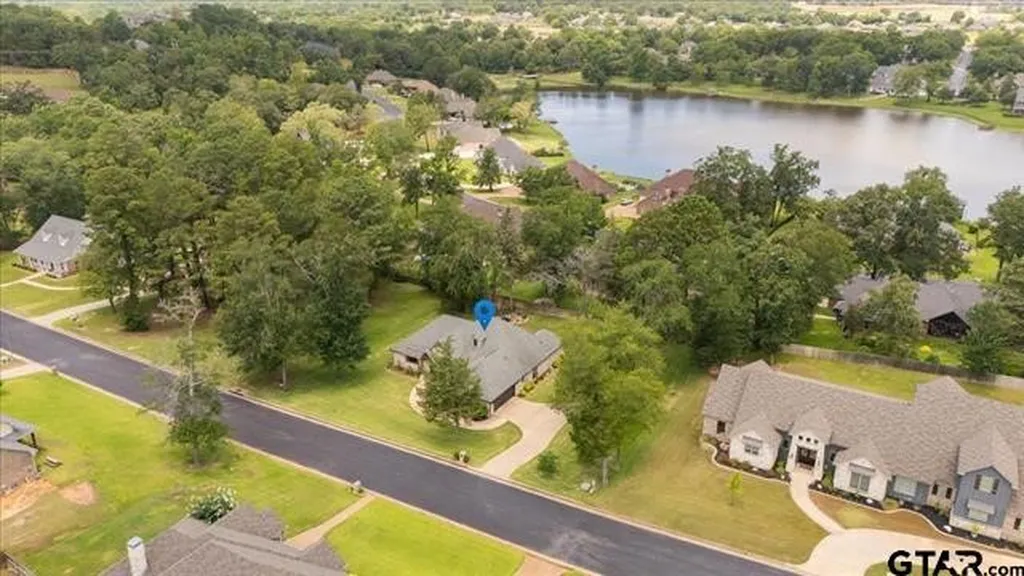 332 Hines Crossing Bullard TX 75757