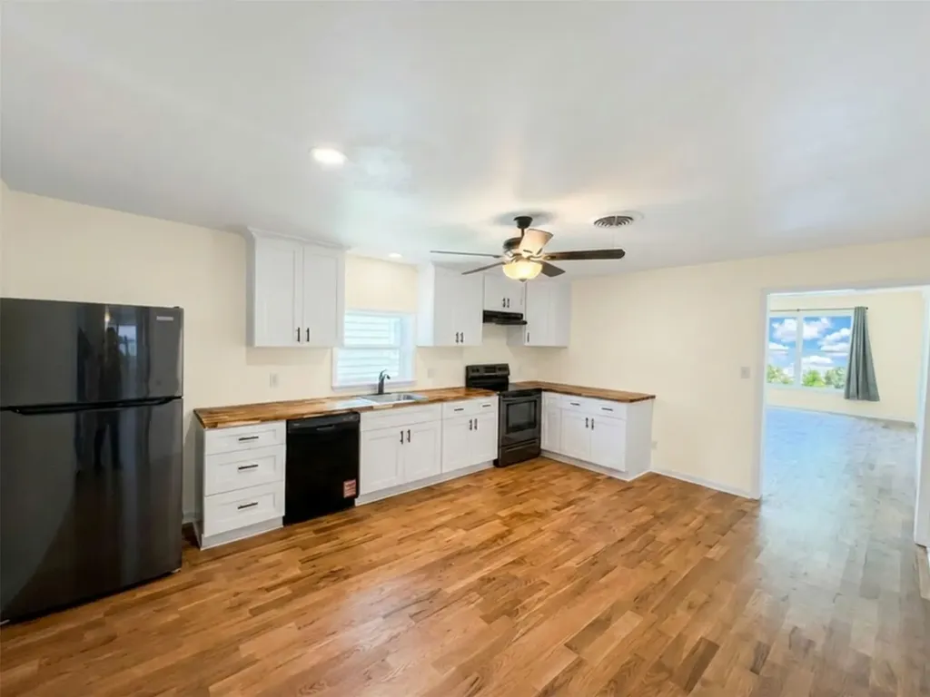 2011 N Houston Street Fort Worth TX 76164
