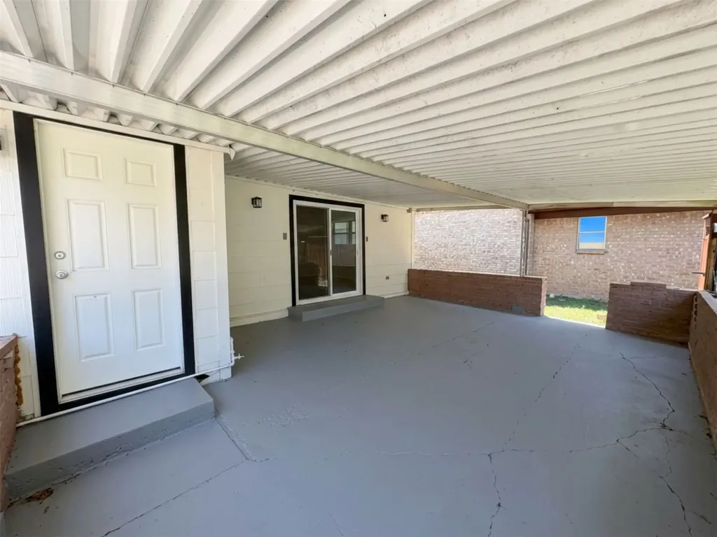 2011 N Houston Street Fort Worth TX 76164