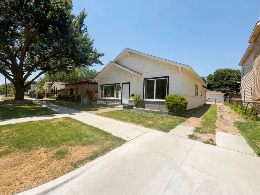 2011 N Houston Street Fort Worth TX 76164