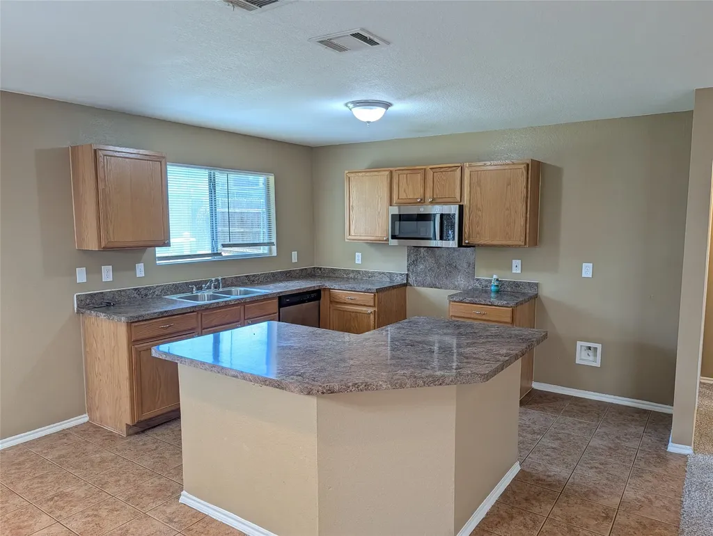 9949 Sparrow Hawk Lane Fort Worth TX 76108